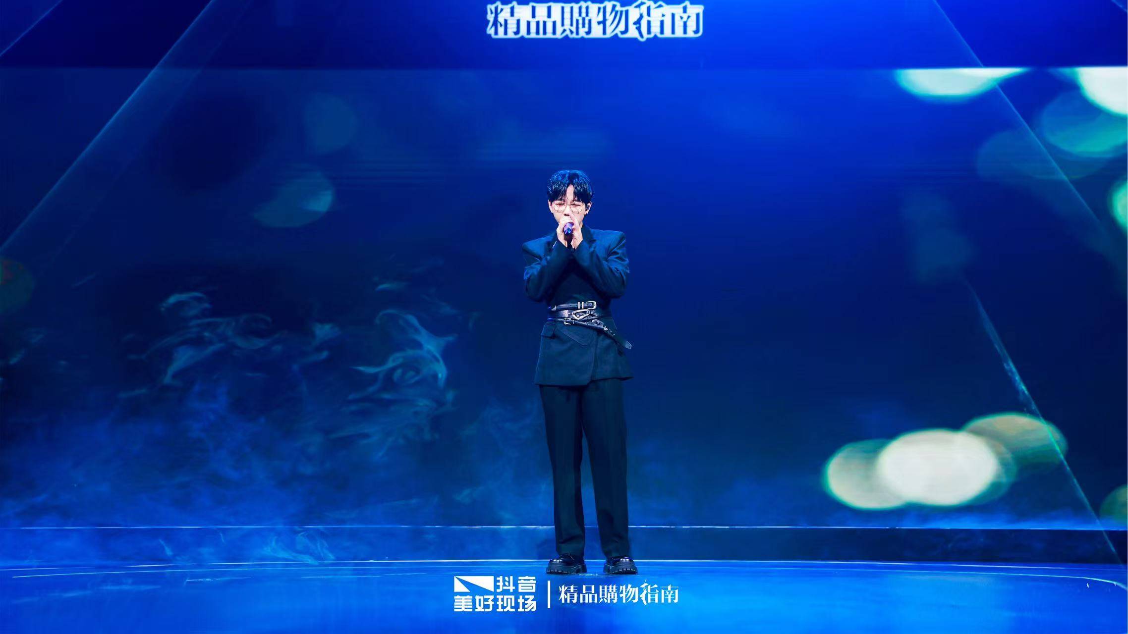 2025流光盛典” 定义秋冬温暖新潮流麻将胡了网址“Shining Night(图11) 2025流光盛典” 定义秋冬温暖新潮流麻将胡了网址“Shining Night(图11)